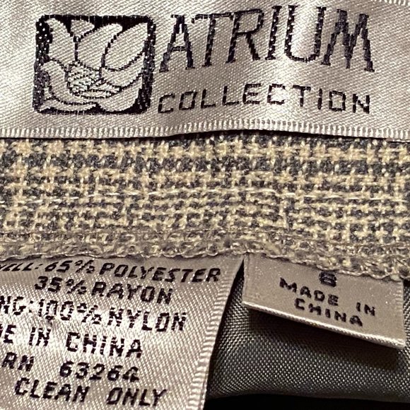 Ladies pant suit, Atrium collection - Picture 3 of 4